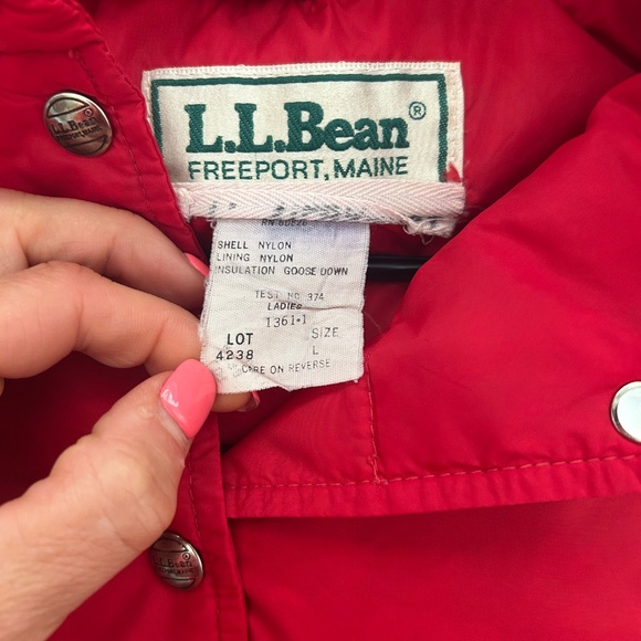 Women's LL Bean Red Puffer Vest, Size L - Picture 3 of 4